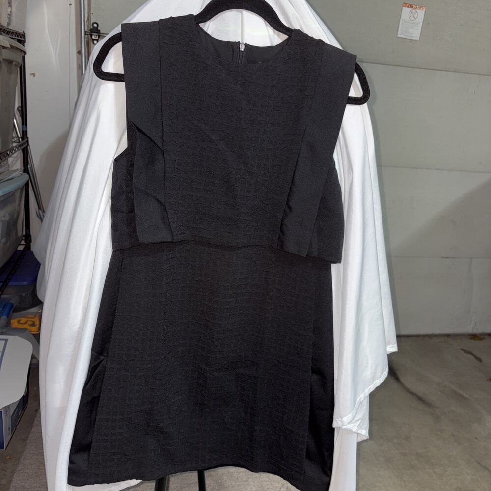 NWT! Saturday Club Peak Shoulder Layered Textured Dress Size Small Black